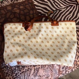 Dooney & Bourke